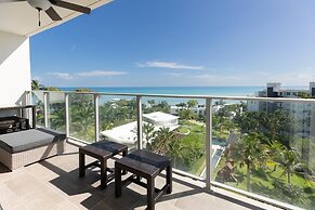 The Big Family Condo by Acomodo