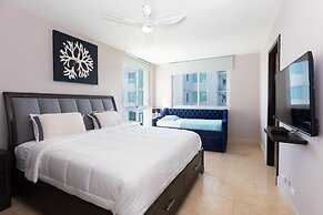 The Big Family Condo by Acomodo