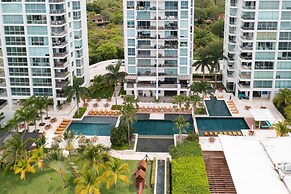 The Big Family Condo by Acomodo