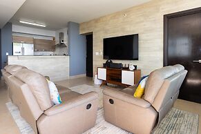 The Big Family Condo by Acomodo