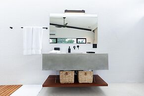 Villa Futura by Acomodo