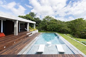 Villa Futura by Acomodo