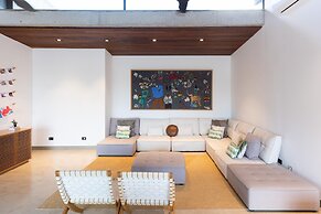 Villa Futura by Acomodo