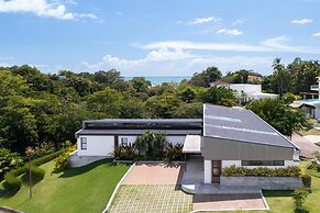 Villa Futura by Acomodo