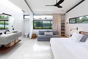 Villa Futura by Acomodo