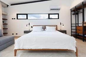 Villa Futura by Acomodo