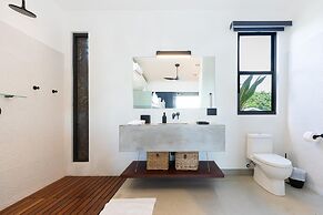 Villa Futura by Acomodo