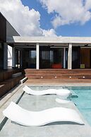 Villa Futura by Acomodo