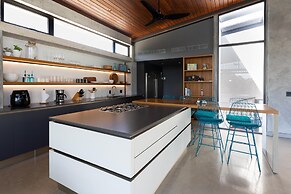 Villa Futura by Acomodo