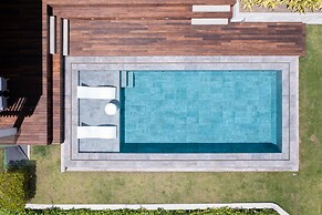 Villa Futura by Acomodo