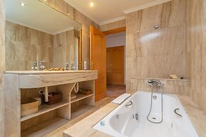 Paradise 88 in Son Ferrer