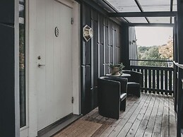 Room in a Hotel With Free Breakfast