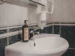 Room in a Hotel With Free Breakfast