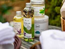 Room in a Hotel With Free Breakfast