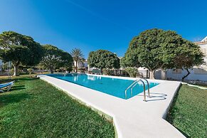 Ropit in Alc dia With 2 Bedrooms and 1 Bathrooms