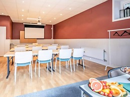 Attractive Vacation Home With Free-breakfast