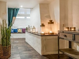 4 Star Vacation Home With Free Breakfast