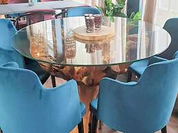 4 Star Vacation Home With Free Breakfast