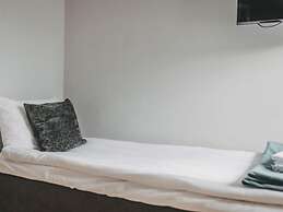 Cosy 4 Star Room With Free Breakfast