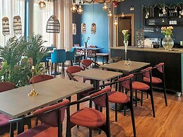 Cosy 4 Star Room With Free Breakfast