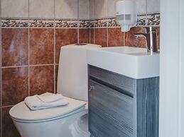 Cosy 4 Star Room With Free Breakfast