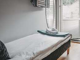 Cosy 4 Star Room With Free Breakfast