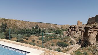 Serenity in Freila - Spacious 5 Bedroom House