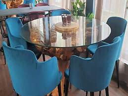 Vacation Home With Free Breakfast