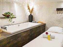 Vacation Home With Free Breakfast