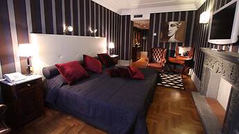 The Inn at the Spanish Steps Elegant Collection - The Jewel