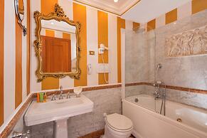 The Inn at the Spanish Steps Elegant Collection - The Jewel