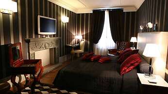 The Inn at the Spanish Steps Elegant Collection - The Jewel