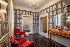 The Inn at the Spanish Steps Elegant Collection - Spanish Steps Suites