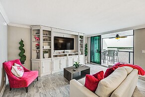 Marco Island Condo w/ Balcony + Water Views!