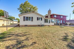 Waterfront Port Clinton Cottage: 5 Mi to Lake Erie