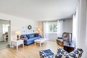 Waterfront Port Clinton Cottage: 5 Mi to Lake Erie