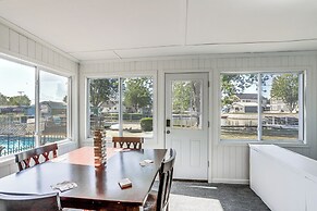 Waterfront Port Clinton Cottage: 5 Mi to Lake Erie