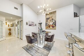 Family-friendly North Lauderdale Home w/ Grill!