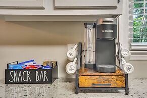 Private Yard & Deck: High Point Home Base!