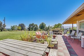 Yakima Wine Country Retreat w/ Scenic Valley Views