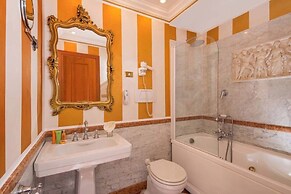 The Inn at the Spanish Steps Exclusive Collection - Roberto Di Rienzo