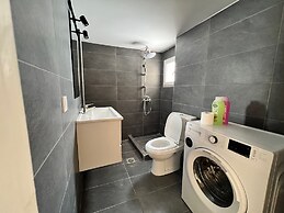 Madonna's Cozy Apartment