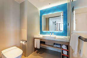 Holiday Inn Express Taizhou City Center by IHG