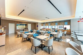 Holiday Inn Express Taizhou City Center by IHG