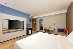 Holiday Inn Express Taizhou City Center by IHG