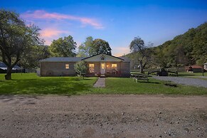 Panoramic Paradise - Best View Of Seneca Rocks 3 Bedroom Cottage