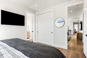 Green Acres 8 Bedroom Townhouse