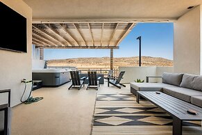 Green Acres 8 Bedroom Townhouse