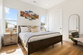 Green Acres 8 Bedroom Townhouse