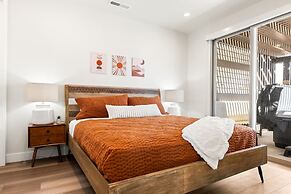 Green Acres 8 Bedroom Townhouse